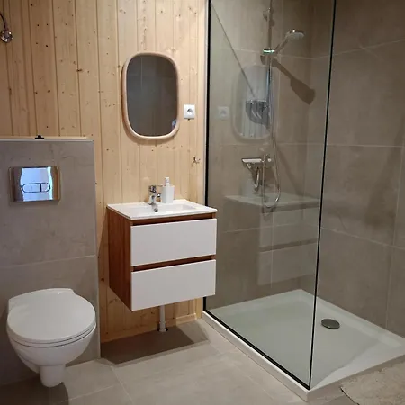 2 Bedroom With Air Conditioning