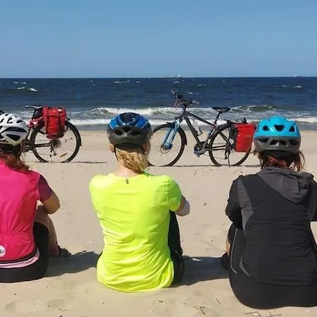 Dom wakacyjny 2 Bedroom With Air Conditioning