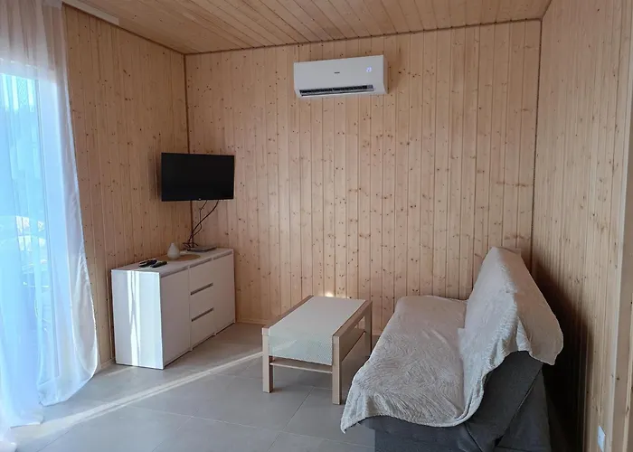 2 Bedroom With Air Conditioning